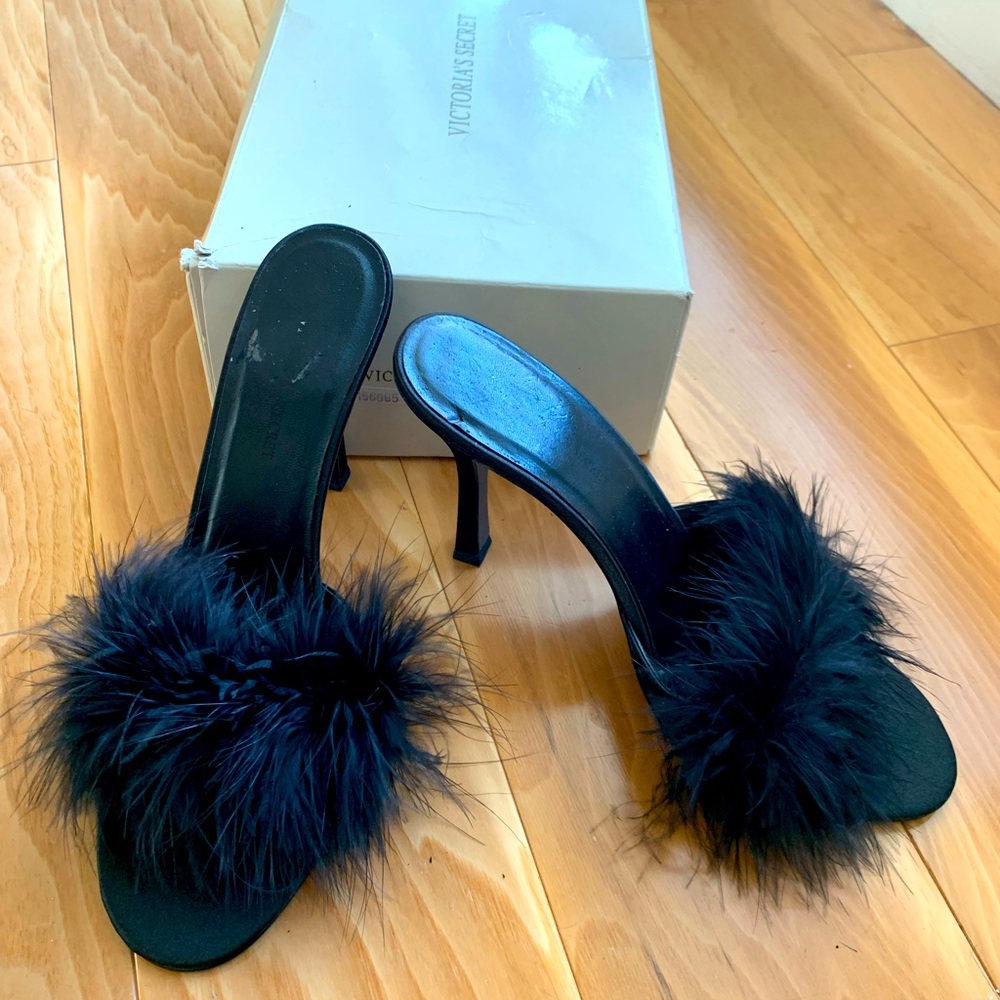 Victoria secret feathered slip on sandals